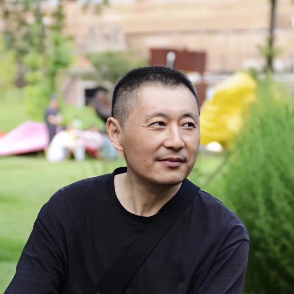 Цзяньи Гэн (1962 - 2017) - фото 1